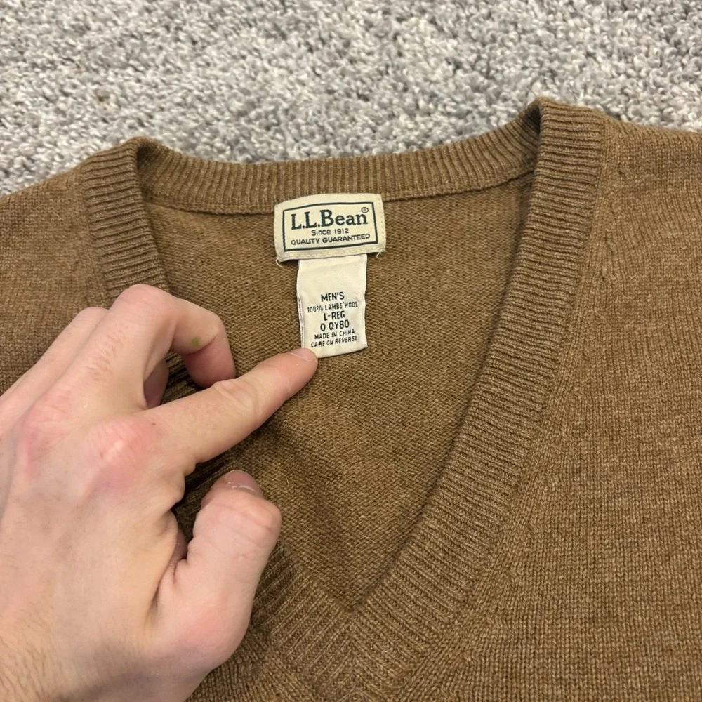 L.L. Bean Vest Men's L Reg Brown 100% Lambs Wool V-Neck Pullover Knit Classic